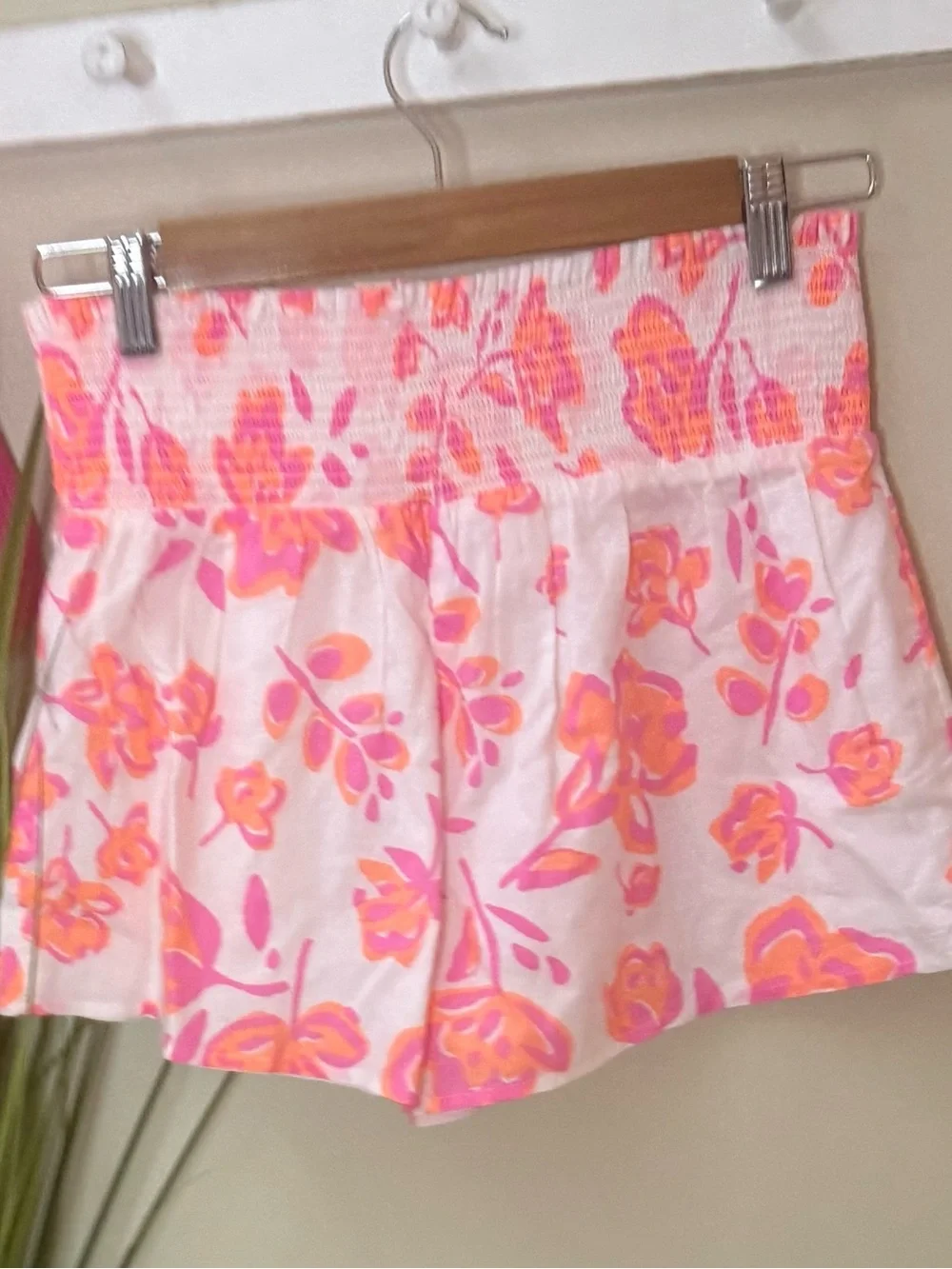 Vineyard Vines Summer Bloom Smocked XS Shorts NWT Pink White Coral